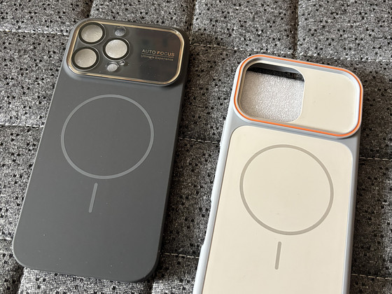 Чехлы на iPhone 16 pro max
