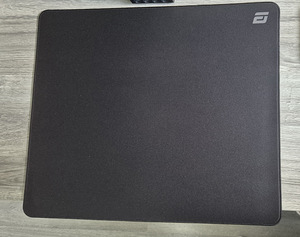Endgame gear EM-C hiirematt (1 foto / 1)