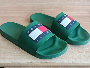Tommy Hilfiger / Tommy Jeans plätud (Suurus 46) (2 foto / 6)