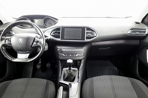 Peugeot 308 Elegance 1.6 92kW (5 foto / 8)