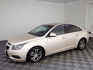 Chevrolet Cruze Comfort 1.8 104kW (2 фото из 7)