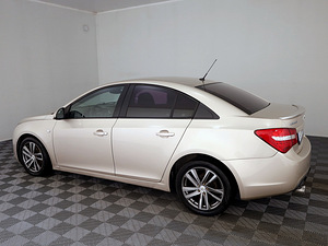 Chevrolet Cruze Comfort 1.8 104kW (4 фото из 7)