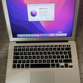 Apple MacBook Air 13" 2015 8GB/128GB.