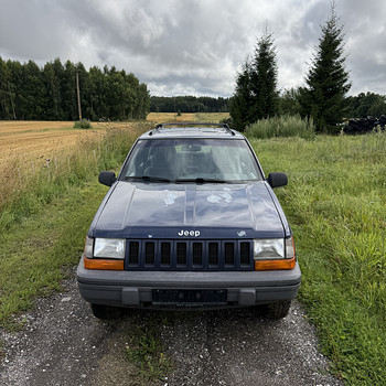 Jeep Grand Cherokee Laredo