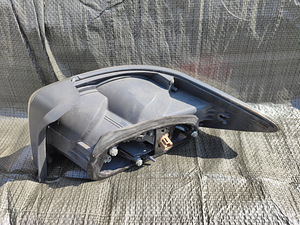 Задняя фара Mazda CX-7 (4 фото из 4)