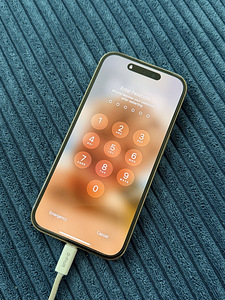 Золотой iphone 14 pro, 128gb (2 фото из 5)