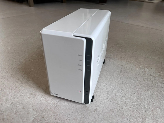 Сетевое хранилище NAS Synology DiskStation DS216j