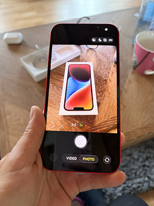 iPhone 14 Plus 256GB красный (5 фото из 7)
