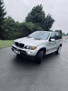 BMW X5 E53 рестайлинг (1 фото из 13)