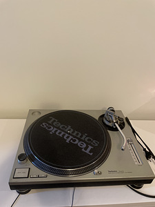 Граммофоны Technics (2 фото из 2)