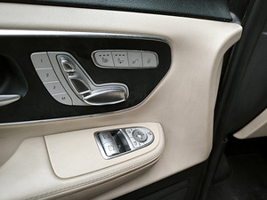 Mercedes V-klass 2015a. (7 foto / 9)