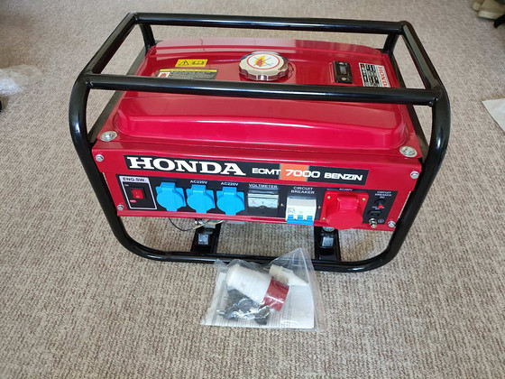 Bensiinigeneraator Honda 7000