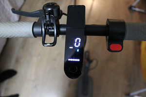 Xiaomi Mi Essential Elektriline tõukeratas + laadija (7 foto / 7)