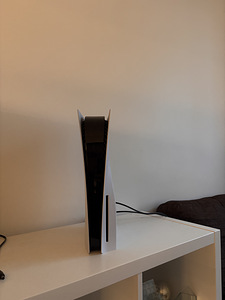 Playstation 5 (1 фото из 3)