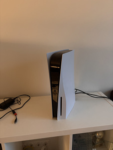 Playstation 5 (2 фото из 3)