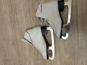 Коньки (2 фото из 3)