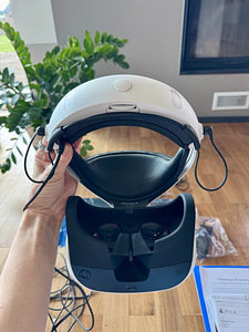 Sony PS4 VR комплект (3 фото из 9)
