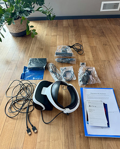 Sony PS4 VR комплект (2 фото из 9)