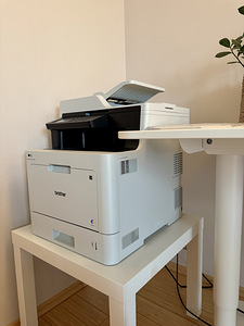 Лазерный принтер Brother DCP-L8410CDW (1 фото из 7)