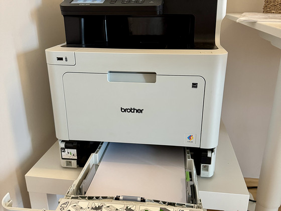 Лазерный принтер Brother DCP-L8410CDW