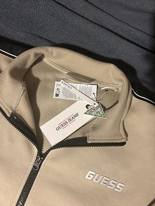 Guess (2 фото из 3)