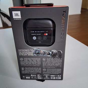 JBL Tour Pro 3