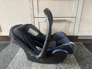 Maxi-Cosi CabrioFix turvahäll (2 foto / 3)