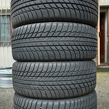 Шины R18 225/45 R18 Bridgestone 7 мм DOT24