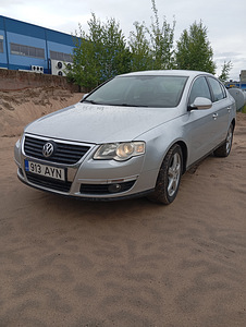 Аренда автомобиля (1 фото из 6)