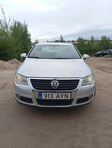 Аренда автомобиля (2 фото из 6)