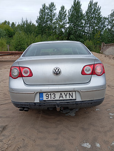 Аренда автомобиля (4 фото из 6)