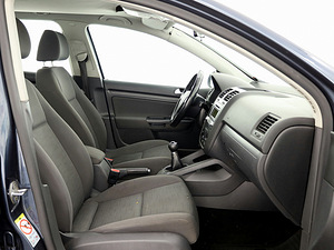 Volkswagen Golf Comfortline 1.4 59kW (6 foto / 7)