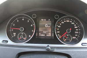 VW PASSAT VARIANT 2011a. 1,8B 118KW B7 (8 foto / 11)