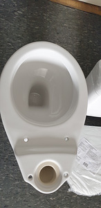 Müüa uus põrandale paigaldatav WC-pott. (3 foto / 6)