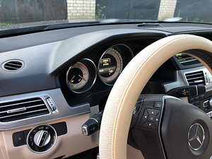 MERCEDES-BENZ E 250 CDI 4MATIC (6 foto / 7)