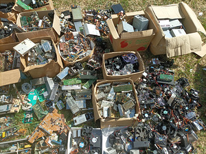 Trükiplaadid ja muu elektroonika (3 foto / 10)