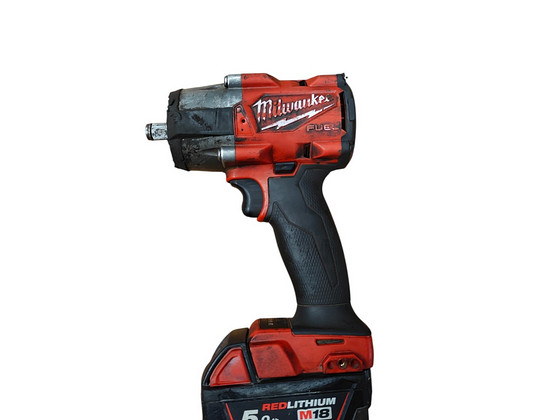 Акудрель Milwaukee M18 FMTIW2F12 + Акку 5.0 АЧ