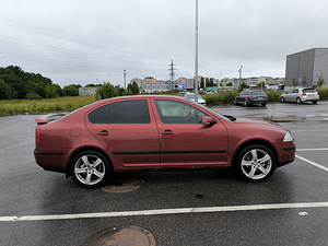SKODA OCTAVIA (5 фото из 9)