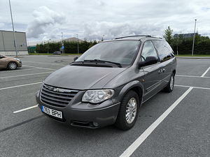 Chrysler Voyager (1 фото из 14)