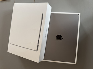 MacBook Air M3 13,6" 24GB 512GB Midnight (2 foto / 3)