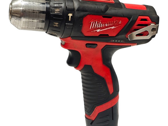 Акудрелль Milwaukee M12 BPD + Акку