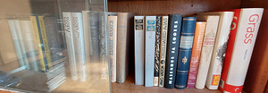 Книги (10 фото из 10)