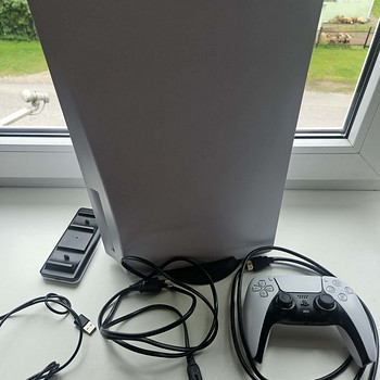 PlayStation 5 версия с дисководом