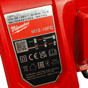 Зарядка Milwaukee M12-18FC Fast Charge (3 фото из 10)