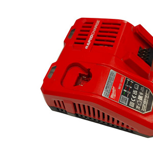 Зарядка Milwaukee M12-18FC Fast Charge (7 фото из 10)