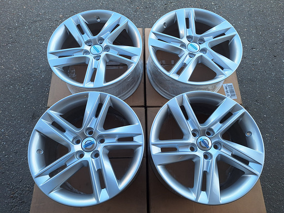17" оригинальные диски Volvo 5x108