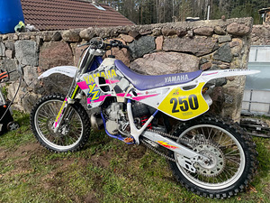 M/V Yamaha yz250 1994 (1 foto / 5)