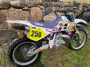 M/V Yamaha yz250 1994 (3 foto / 5)