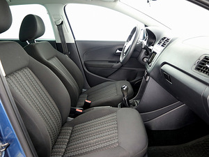 Volkswagen Polo Comfortline Facelift 1.4 TDI 55kW (6 фото из 8)