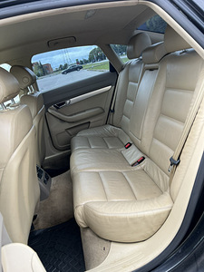 AUDI A6 (11 foto / 11)